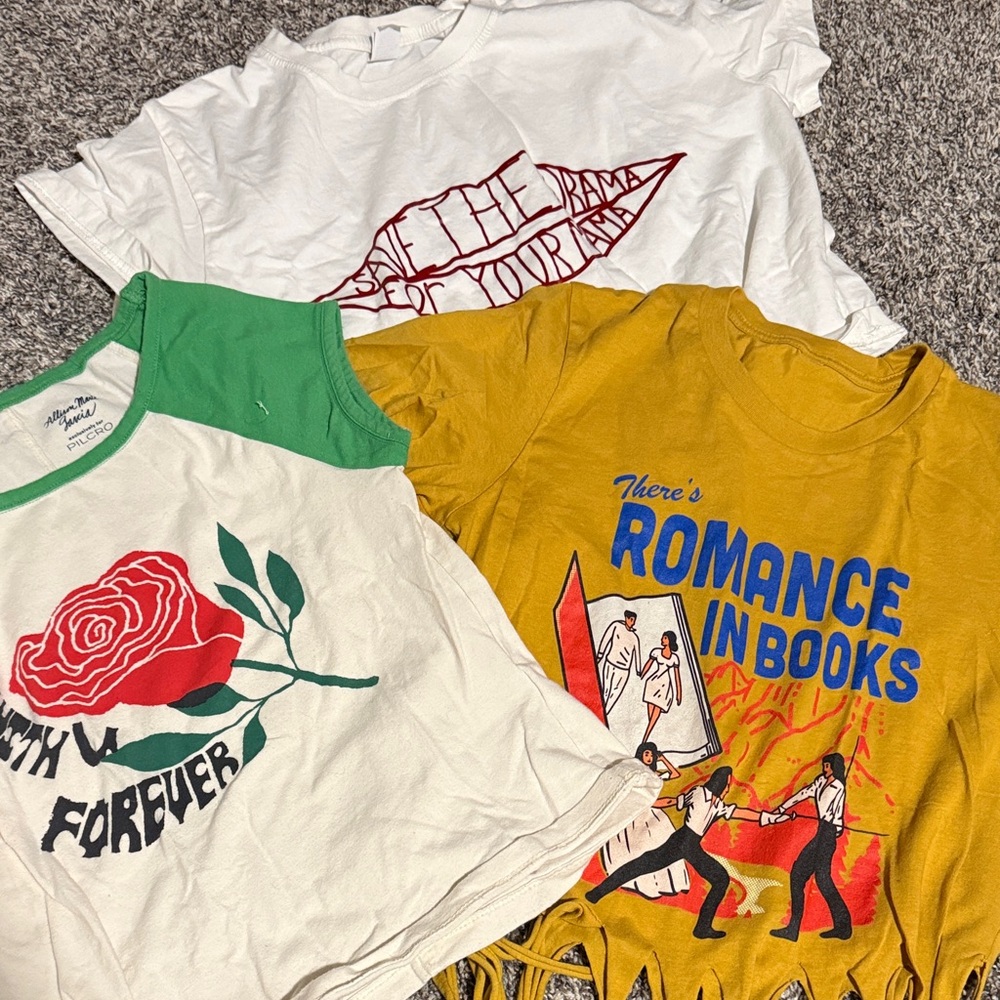 Women’s Graphic crop T-Shirts Set - White, Green, Yellow
